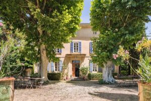 Belles demeures à vendre de 4 HA - vallee-du-rhone