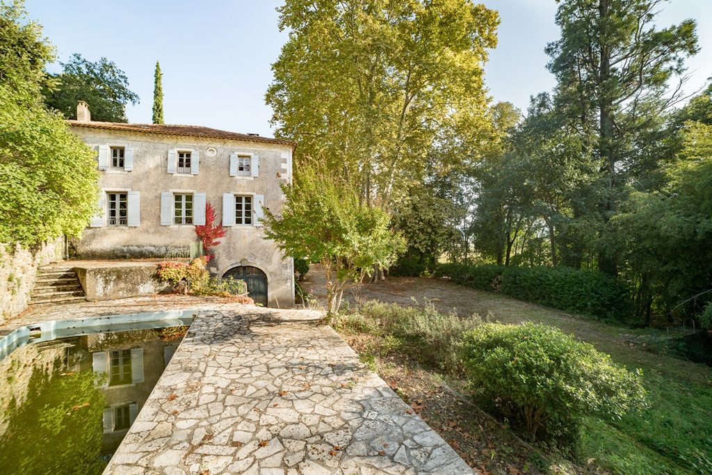 Propriété viticole à vendre de 30 HA - Vallée du Rhone - 1883 CDR - fr