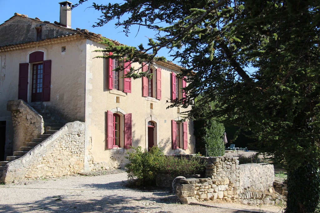 Wine Estates to sell of 16 HA - Vallée du Rhone - 1984CDR  - en