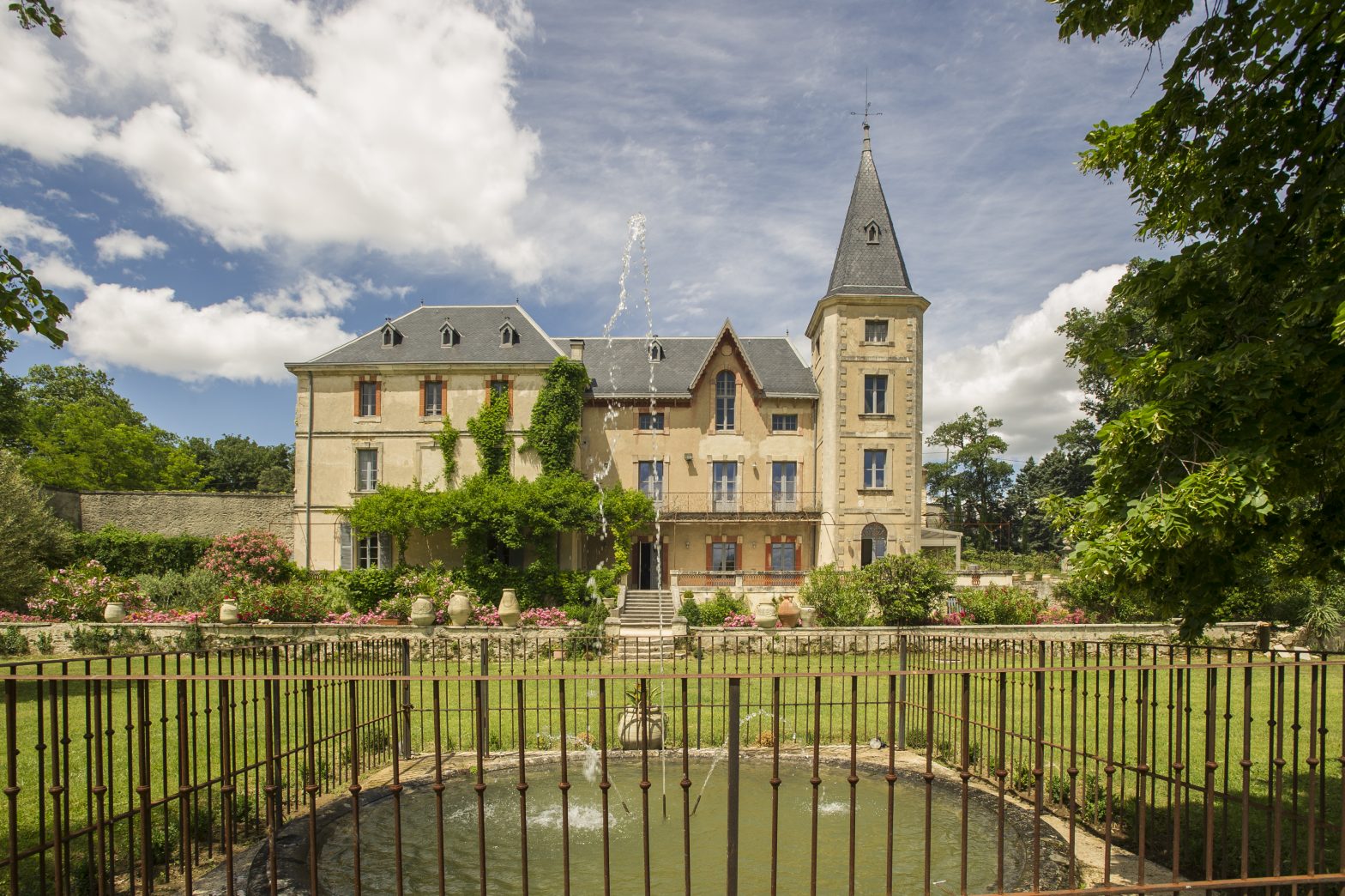 tikves winery reprend le château gourdon